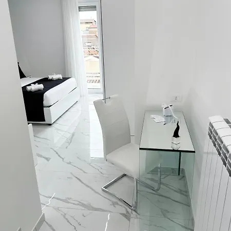 White Elegance Luxury 4* Caserte