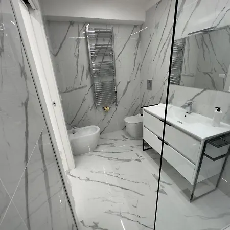 White Elegance Luxury 4* Caserte