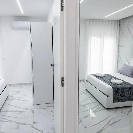 White Elegance Luxury Oda ve Kahvaltı Caserta