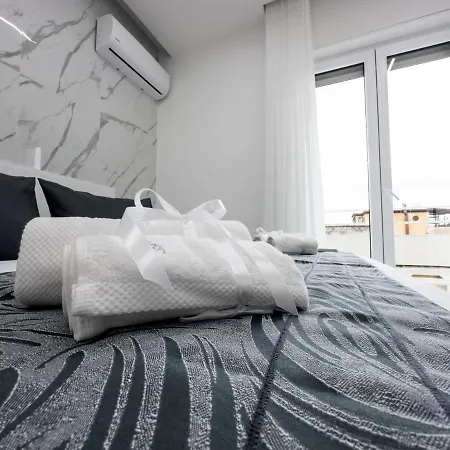 Oda ve Kahvaltı White Elegance Luxury Caserta
