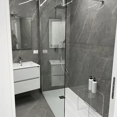 Oda ve Kahvaltı White Elegance Luxury Caserta